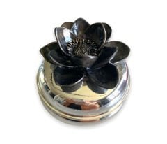 Nilüfer Gümüş Mum (M)