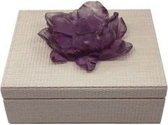 Çiçek Kapaklı Krem Deri Kutu (L)